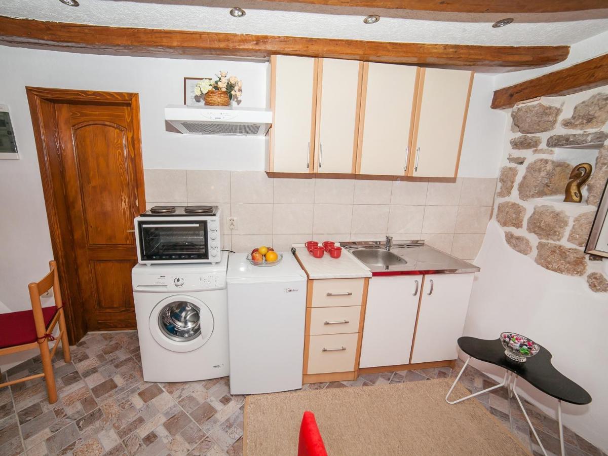 Apartment Alexandra Kotor Eksteriør bilde